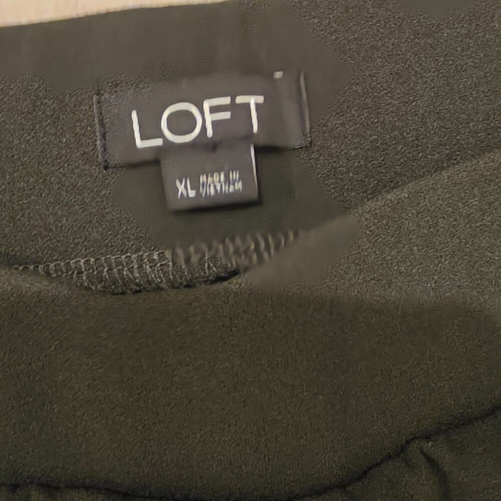 LOFT Dark Green Women's Pull On Pants - Picture 2 of 4
